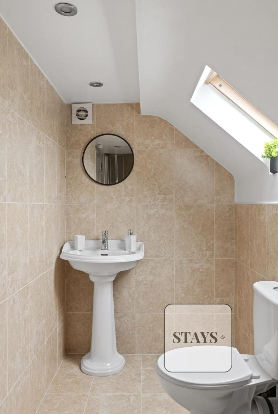 Cosy Apartment In Moulsham, Long Stays Welcome Челмсфорд Екстериор снимка