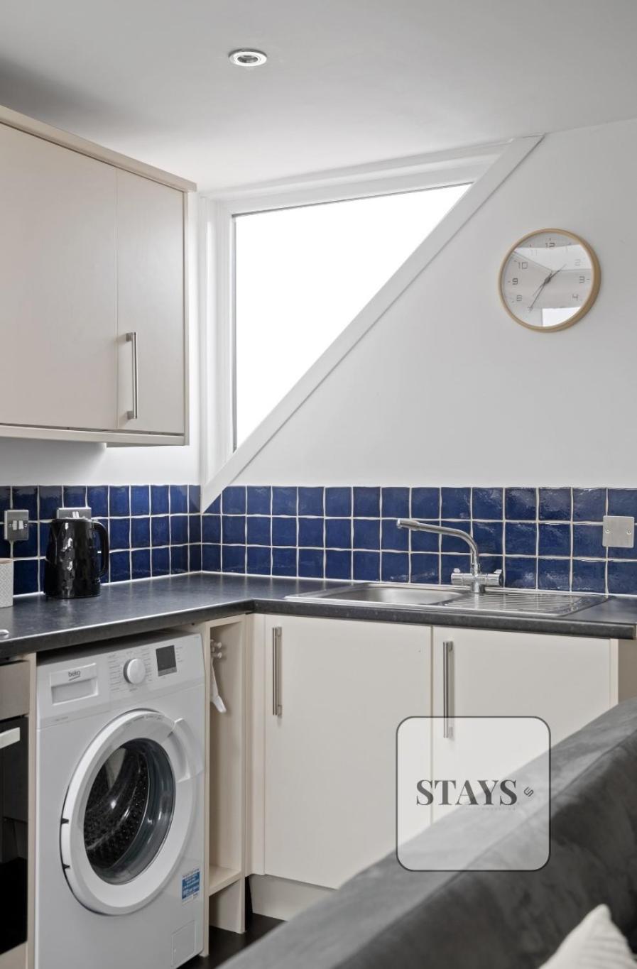 Cosy Apartment In Moulsham, Long Stays Welcome Челмсфорд Екстериор снимка