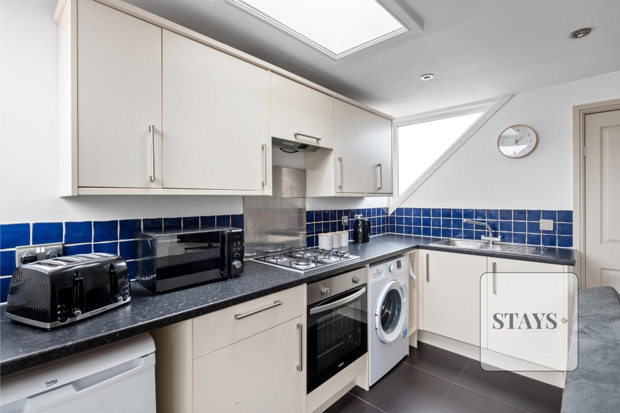 Cosy Apartment In Moulsham, Long Stays Welcome Челмсфорд Екстериор снимка